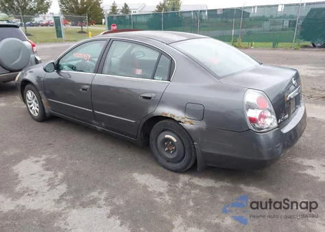 2005 Nissan Altima 2.5 S from USA, damaged, VIN 1N4AL11D45C342971